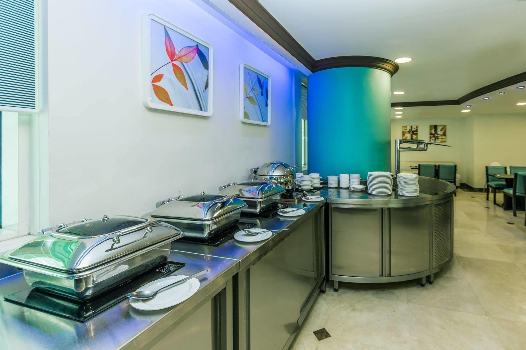 Tower Hotel Apartments Абу Даби Екстериор снимка